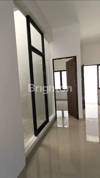 image RUMAH BARU GRESS 2 LT MINIMALIS MODERN LEBAK ARUM (3)