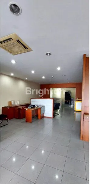 image GEDUNG EX BANK PREMIUM 4 LANTAI DI JL. SUDIRMAN PEKANBARU (5)