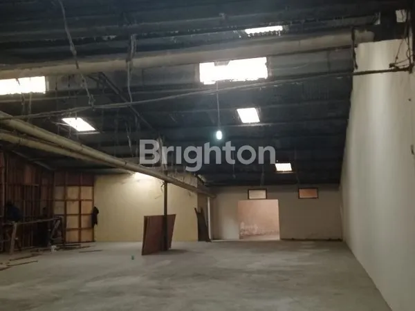 image GUDANG BERSIH DI MAINDROAD RANCAEKEK (3)