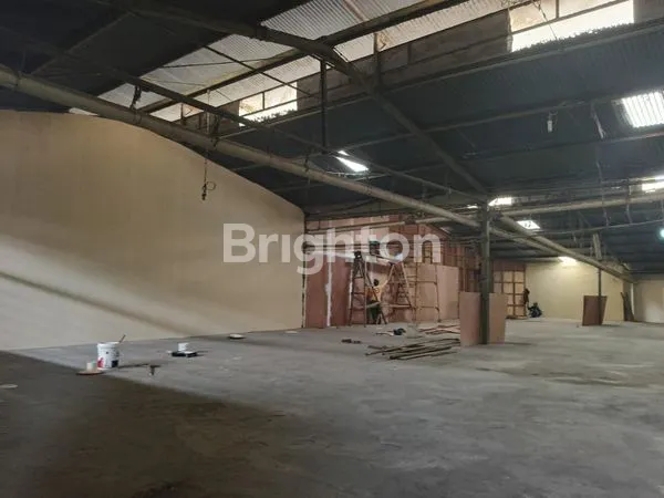 image GUDANG BERSIH DI MAINDROAD RANCAEKEK (4)