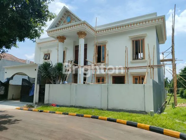 image RUMAH CANTIK BESAR DAN MEWAH (1)