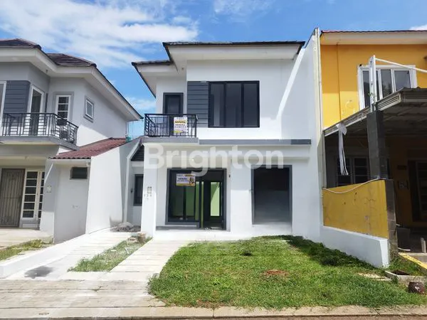 image RUMAH IDEAL 2 LANTAI TINGGAL MASUK BAWA KOPER DI CLUSTER KOTA WISATA CIBUBUR (1)