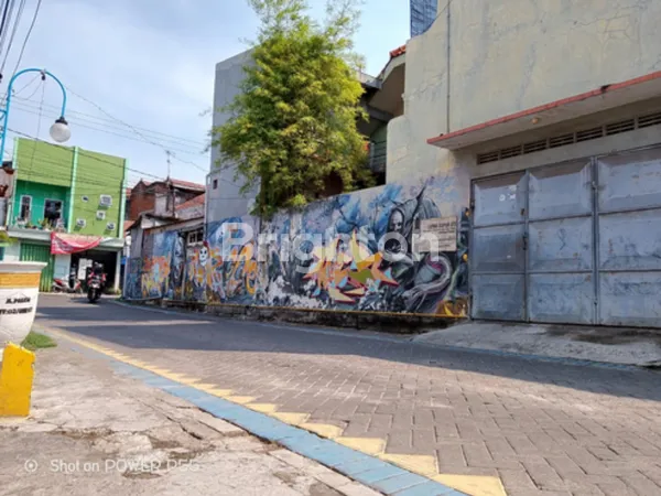 image FOR SALE - RUMAH HUNIAN DAN USAHA  DI MANYAR GRESIK  (4)