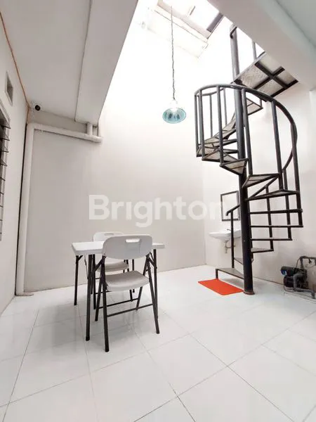 image JUAL RUMAH KOST AKTIF PLAMONGAN INDAH (4)