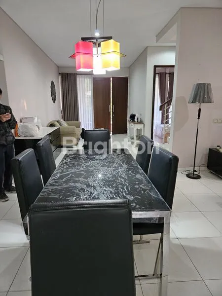 image RUMAH MEWAH FULL FURNISH DAERAH KOTA BARU PARAHYANGAN (5)