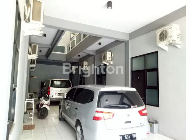 image BANGUNAN KOS 16 KAMAR SIAP CETAK RUPIAH , NOL JALAN RAYA (3)