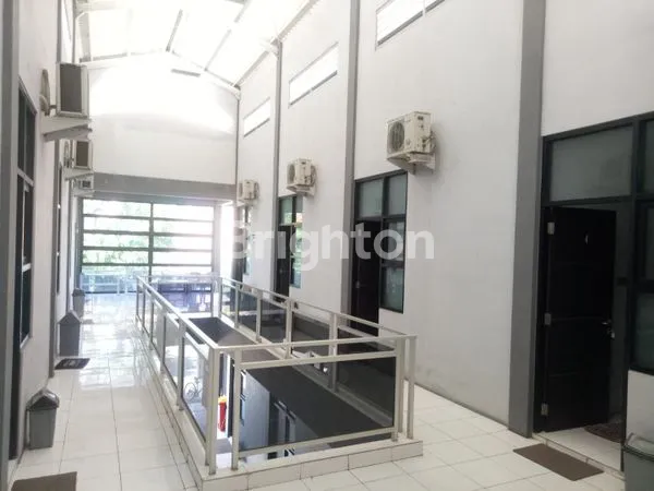 image BANGUNAN KOS 16 KAMAR SIAP CETAK RUPIAH , NOL JALAN RAYA (5)