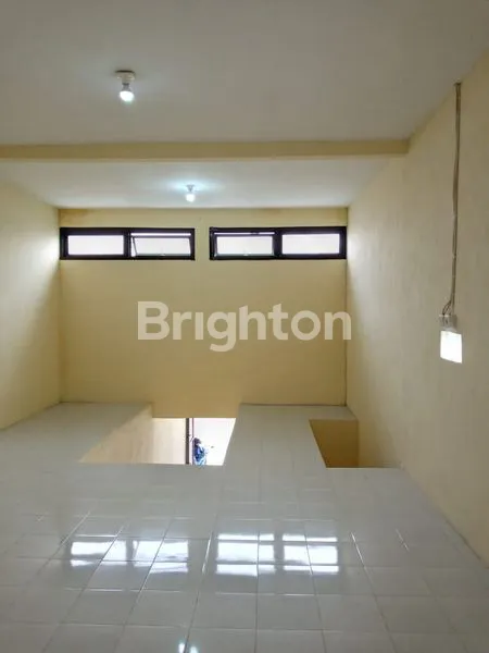 image RUMAH USAHA .RAYA CITRALAND UTARA /PAKAL 2LANTAI SIAP PAKEK (2)