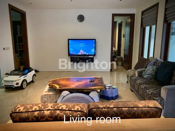 image RUMAH 2 LANTAI DIKAWASAN ELITE JAKSEL DEKAT KE SCBD (5)