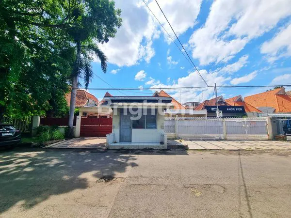 image RUMAH HITUNG TANAH M.H. THAMRIN PUSAT KOTA DEKAT RAYA DARMO, DIPONEGORO, PUSAT BISNIS DAN KOMERSIAL (1)