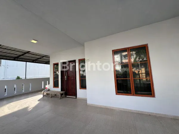 image RUMAH SEWA HOOK 2 LANTAI LOKASI STRATEGIS DI TAMAN KOTA BALOI (2)