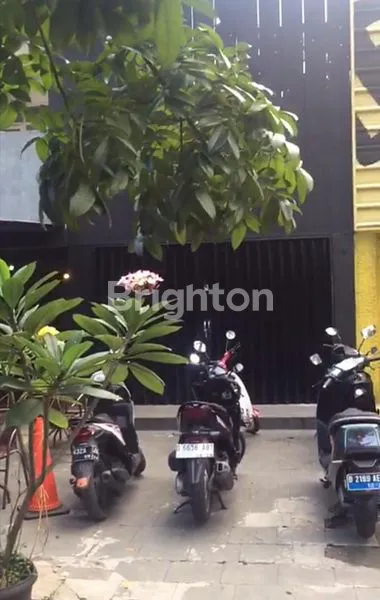 image RUMAH USAHA 3 LANTAI MAINROAD BUAH BATU (7)