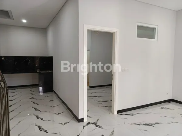 image RUMAH BARU MODERN MINIMALIS 2 1/2 LANTAI DI DURI KOSAMBI SEMANAN JAKARTA BARAT  (3)