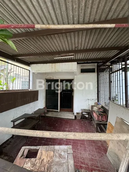 image RUMAH 2 LANTAI ROW 2 MOBIL LEGA JELAMBAR (2)