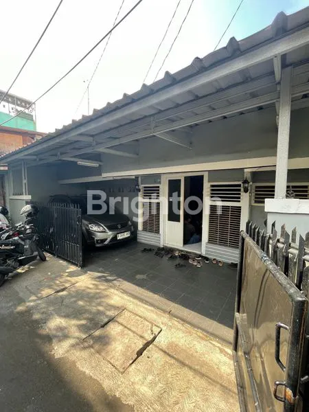 image RUMAH DAERAH BELAKANG PASAR TRADITIONAL SINDANG KOJA , JAKARTA UTARA (1)