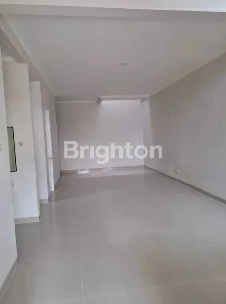 image RUMAH MONTREAL KOTA WISATA CIBUBUR BARU SIAP HUNI (3)