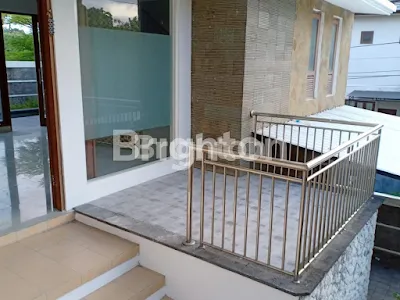image RUMAH LENGKAP DENGAN POOL DINUSA DUA (5)