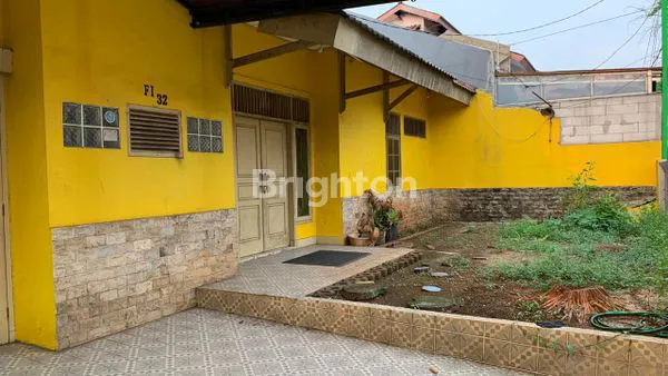 image RUMAH LUAS DI GRIYA LOKA BSD (2)