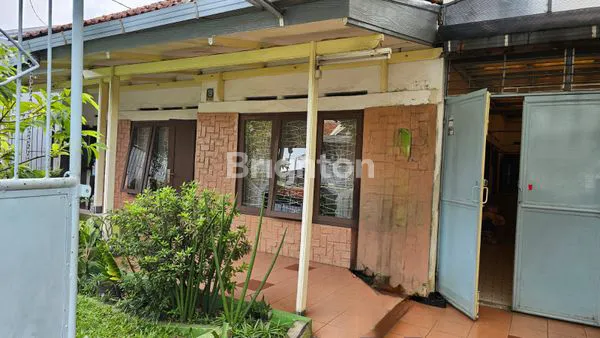 image DI JUAL RUMAH DALAM KOTA (1)
