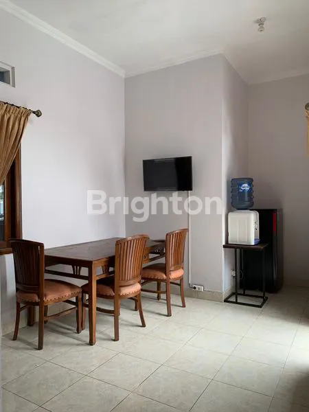 image RUMAH HOME STAY MEWAH 2 LANTAI PESONA ANINDYA PALAGAN - FASILITAS LENGKAP (3)
