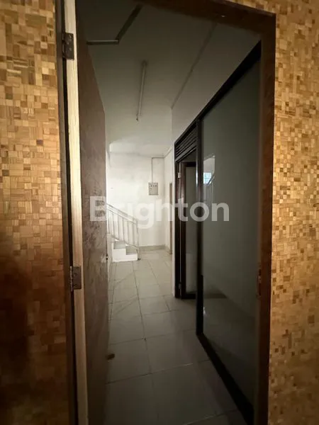 image RUKO 3 LANTAI LOKASI STRATEGIS PONEGORO DENPASAR (4)
