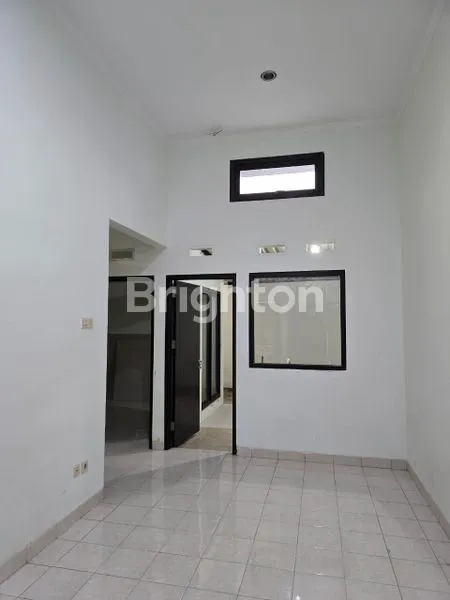 image RUMAH DALAM CLUSTER GRAHA RAYA DEKAT ALAM SUTERA (1)