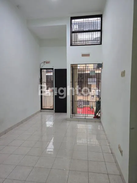 image RUMAH DALAM CLUSTER GRAHA RAYA DEKAT ALAM SUTERA (3)