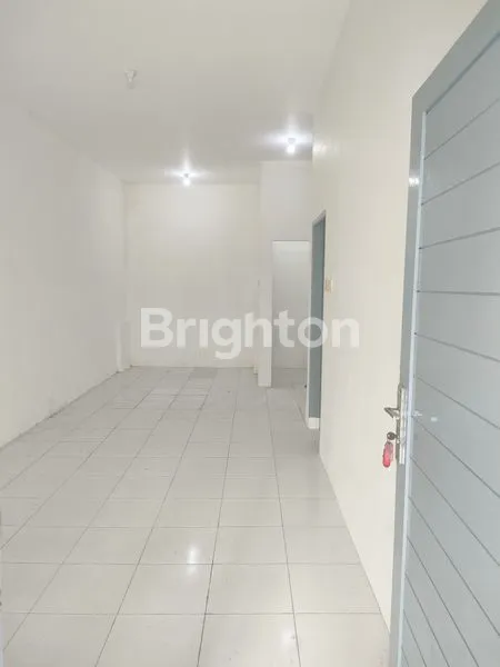 image • RUMAH KOMPLEK LEBAR 6 METER - INTI KOTA - LINGKUNGAN NYAMAN & TENANG - SIAP HUNI - BARU RENOVASI<br />
• LOKASI STRATEGIS. HANYA 2 MENIT DARI JL. DARUSSALAM & 3 MENIT DARI JL. GAJAH MADA<br />
• HANYA 5 MENIT KE BRASTAGI SUPERMARKET GATOT SUBROTO & 8 MENIT KE PLAZA (6)