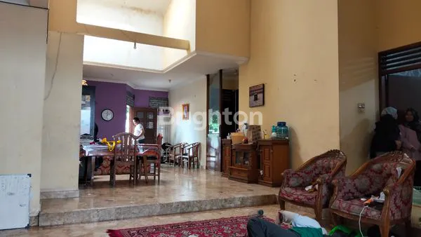image RUMAH DI HITUNG TANAH DI LENTENG AGUNG JAKARTA SELATAN (3)