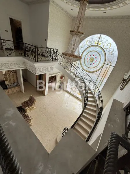 image DIJUAL RUMAH MEWAH CANTIK DI PERUM ELIT VILLA TAMARA KOTA SAMARINDA (2)