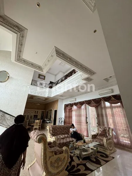 image DIJUAL RUMAH MEWAH CANTIK DI PERUM ELIT VILLA TAMARA KOTA SAMARINDA (7)