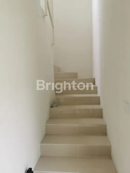 image DIJUAL RUMAH NORTHWEST LAKE (3)