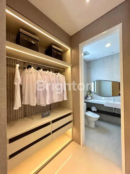 image RUMAH SUPER MEWAH DI KOTA GRESIK (6)