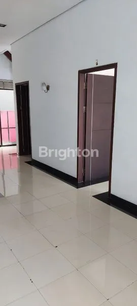 image RUMAH CANTIK 3 LANTAI DAERAH CENGKARENG INDAH (5)