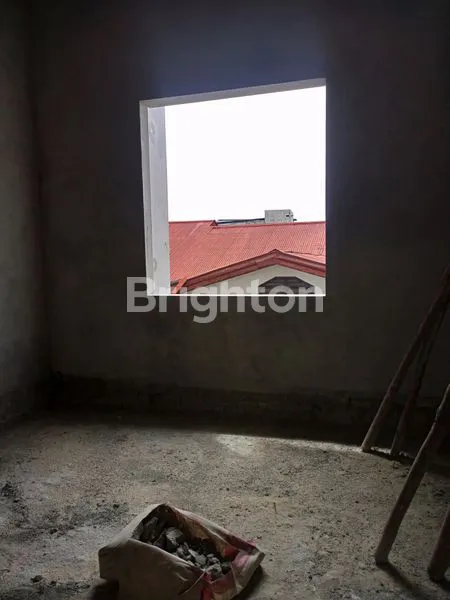 image RUMAH MEWAH DI CLUSTER HELONA PARK PEMUDA (8)