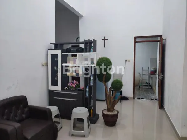 image RUMAH 1 LANTAI MINIMALIS MODERN BERPAGAR DI GENTAN (8)