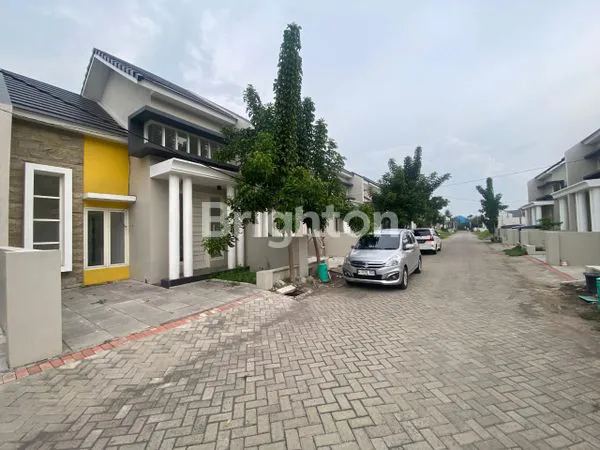 image WISATA SEMANGGI RUMAH SIAP HUNI TERAWAT JARANG ADA STRATEGIS (1)