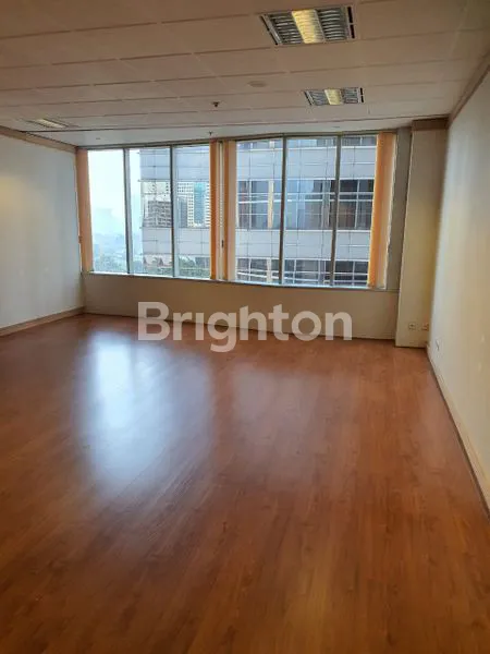 image OFFICE SPACE RAPI TERAWAT SIAP HUNI LANTAI SEDANG DI MENARA SUDIRMAN, SENAYAN (2)