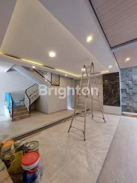 image LUXURIOUS LIVING SAN ANTONIO CLUSTER PAKUWON CITY EAST SURABAYA (2)