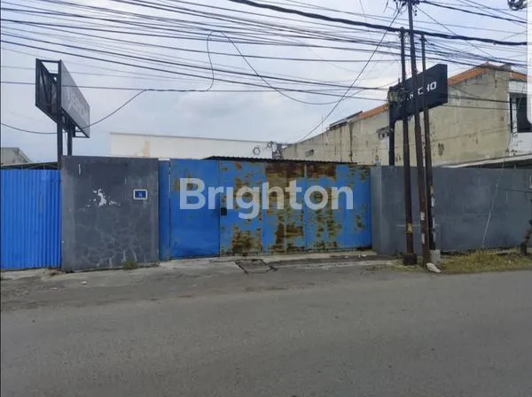 image BANGUNAN EX SWALAYAN KUTISARI SELATAN (2)