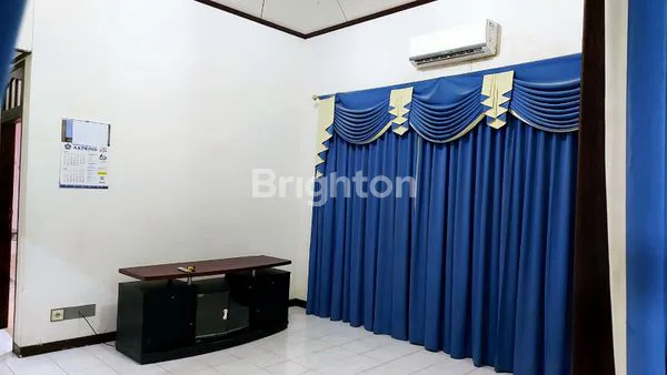 image RUMAH LUAS ASRI TERAWAT (3)