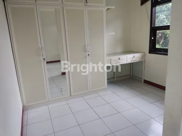 image RUMAH GRAHA FAMILY 2 LANTAI SIAP HUNI FURNISH (4)