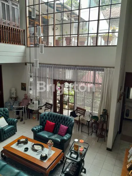 image DI JUAL RUMAH 2 LANTAI (2)