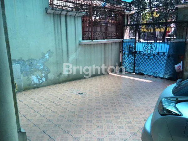 image RUMAH KELAPA GADING PINGGIR JALAN (2)