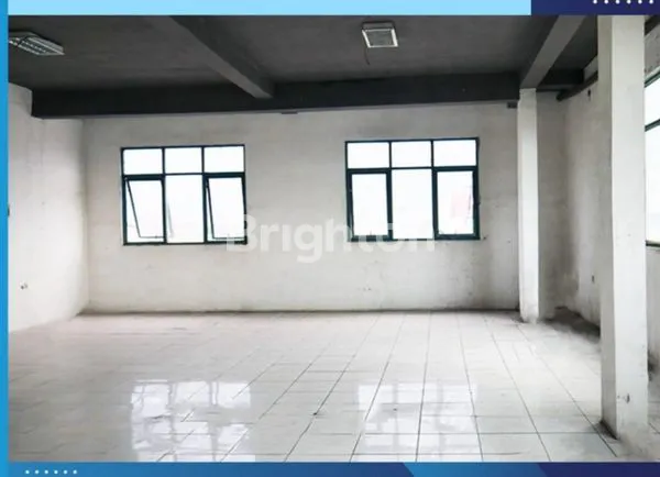 image RUKO 3 LANTAI DIPETUKANGAN UTARA JAKARTA SELATAN (3)