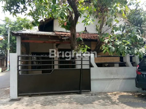 image RUMAH TENGAH KOTA PETEMON DEKAT TIDAR DAN TUNJUNGAN PLAZA  (1)