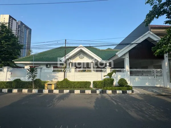 image RUMAH MEWAH HOOK KRIS KENCANA SARI, SURABAYA (1)