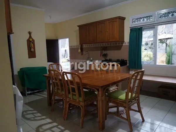 image VILLA BATU JAWA TIMUR 2LANTAI SEJUK NYAMAN (4)