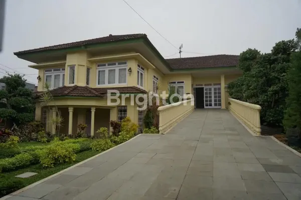 image VILLA BATU JAWA TIMUR 2 LANTAI COCOK UNTUK INVESTASI (1)