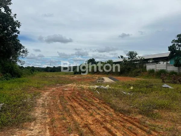 image TANAH RATA PINGGIR JALAN RAYA (4)